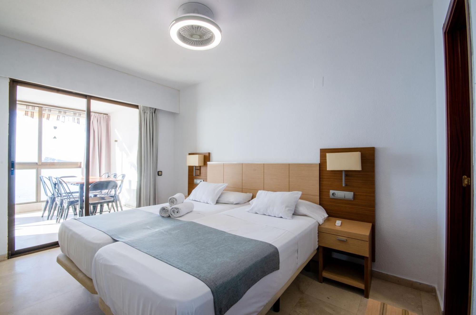 Gemelos 10 Levante Beach 貝尼多姆 外观 照片